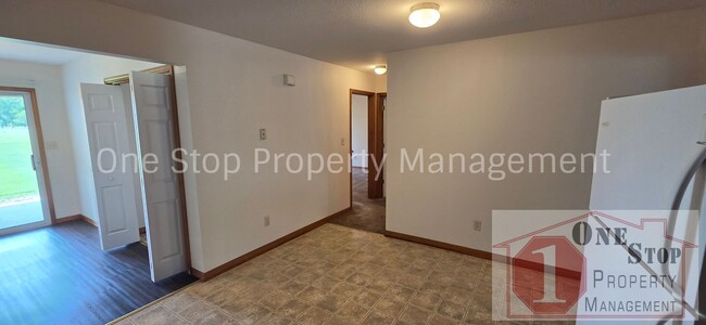 Building Photo - Beautiful 4 Bedroom 2 Bathroom in Grain Valley!