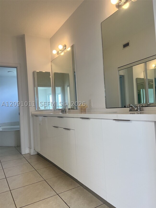 Building Photo - 10750 NW 66th St
