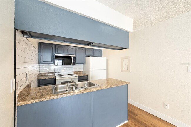 Building Photo - 3025 SE 55th Ave