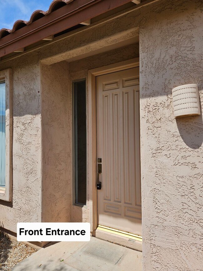 Building Photo - 4 BDRM, 3 BA. GILBERT
