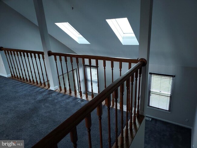 Building Photo - 10628 Sawdust Cir