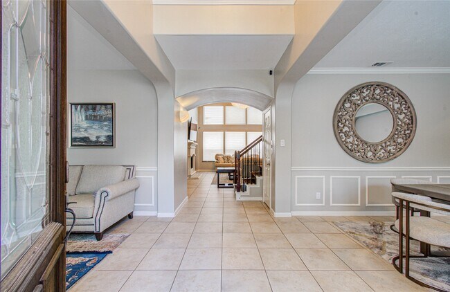 Building Photo - 1510 Lake Grayson Dr
