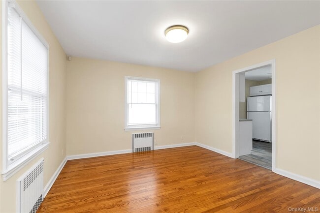 Building Photo - 19 Anstice St