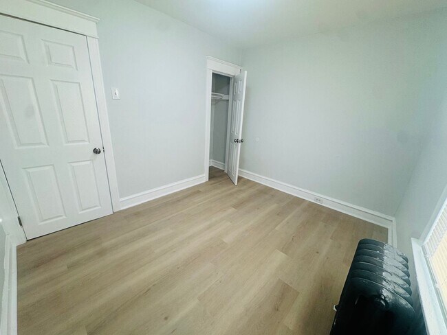 Building Photo - Rehabbed 3bd/1.5bth House with Backyard!! SECTION 8 ONLY!!