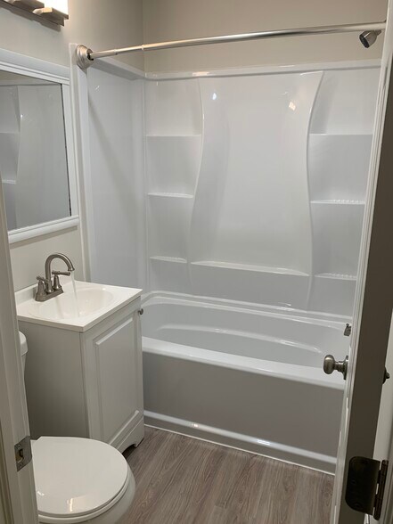 Bathroom - 281 Oak Dr