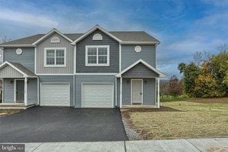 Building Photo - 28 Chloe Dr