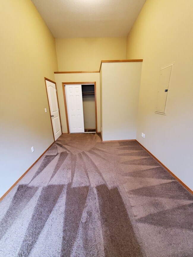 Building Photo - 2-Bedroom House near GFU in Newberg