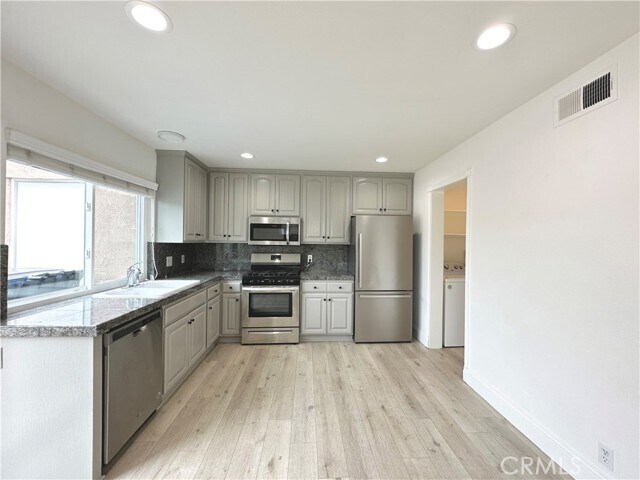 Building Photo - 13 Greenleaf