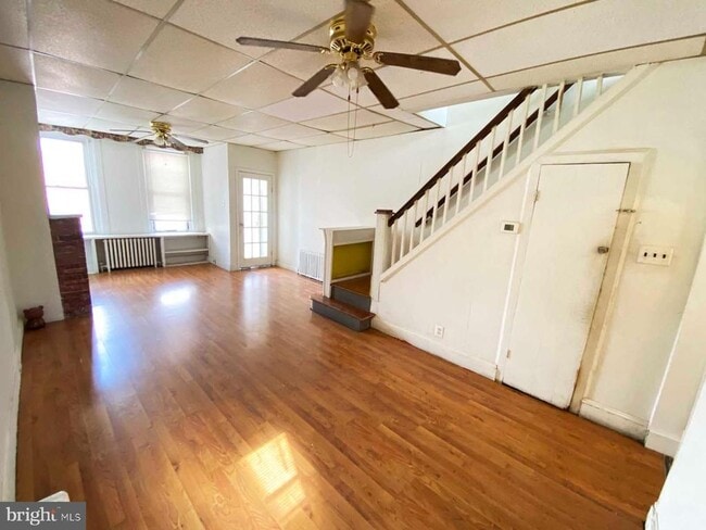 Building Photo - 534 E Indiana Ave