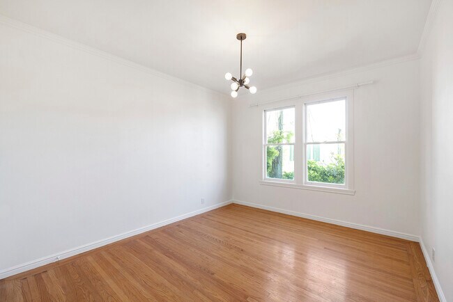 Building Photo - 232 Mallorca Way