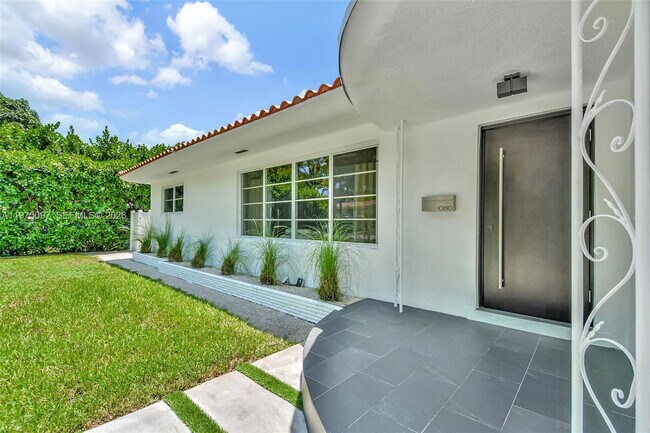 Building Photo - Northeast 11th Avenue, Miami Shores, FL 33138 - 3 BR 2 BA single-family home