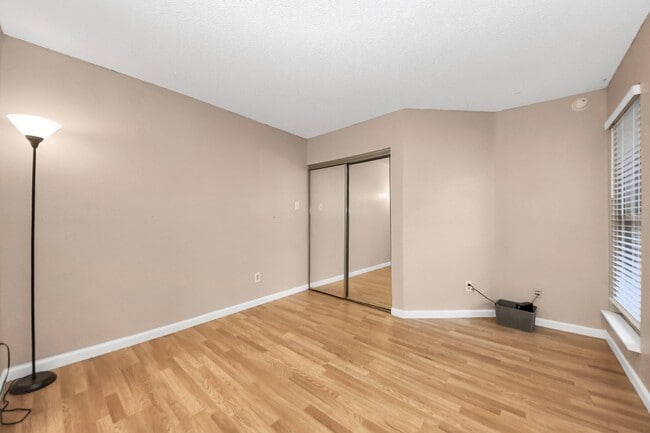 Building Photo - 10555 Turtlewood Ct