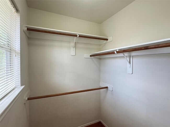 Building Photo - 16527 Beckland Ln