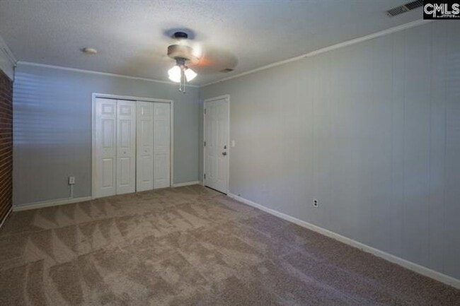 Building Photo - Sensational Three Bedroom Home Located in the Earlewood Community!