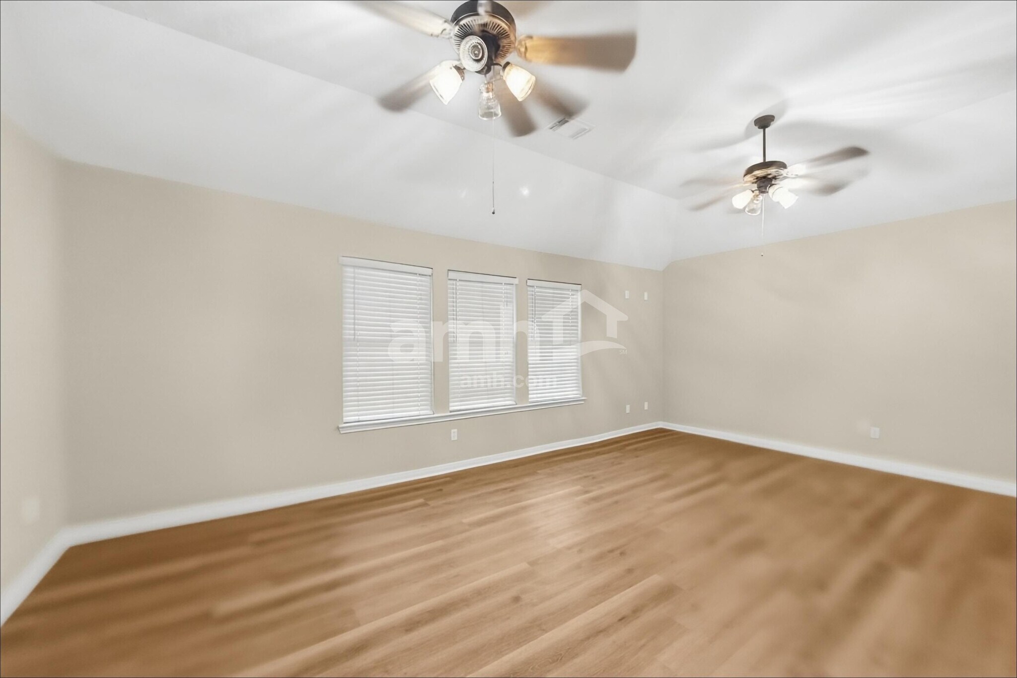 Building Photo - 3007 Valiant Elm St
