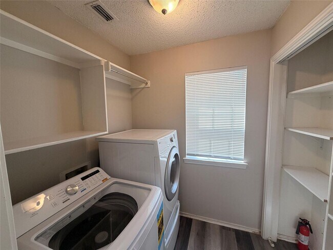 Building Photo - 342 Arbor Ct