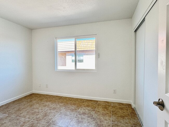 Building Photo - 2920 E Siki Ct