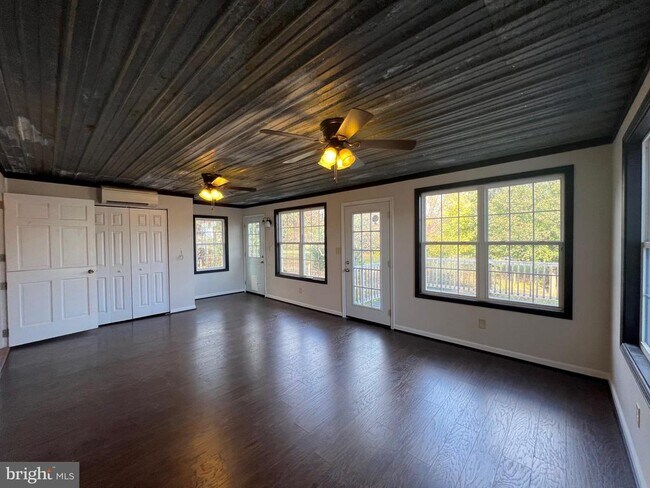 Building Photo - 2712 Canada Hill Rd