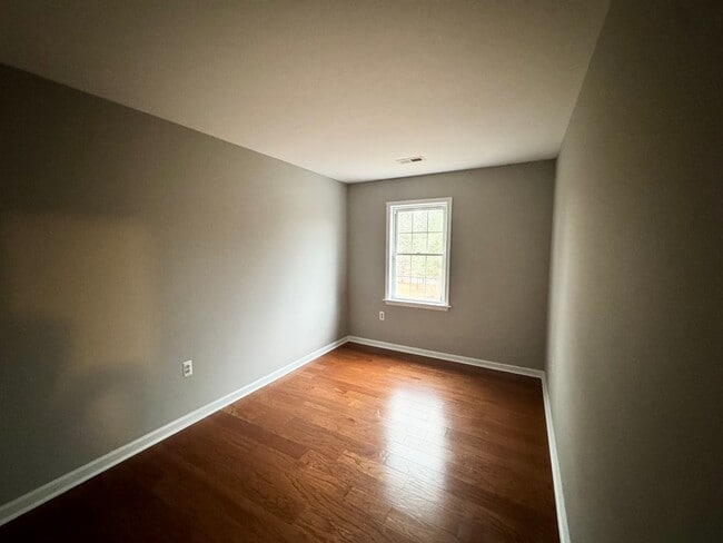 Building Photo - Beautiful Home in Campbell County