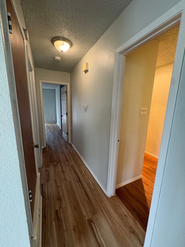 Building Photo - 2704 Aftonshire Way