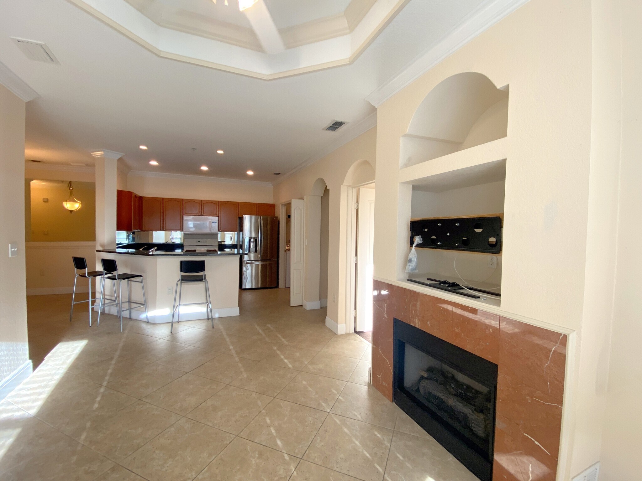 Building Photo - 2709 Via Cipriani #531A