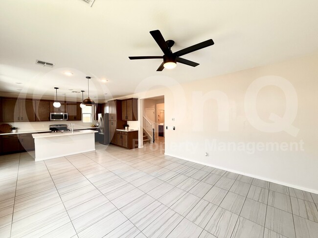 Building Photo - 17769 W Cassia Way