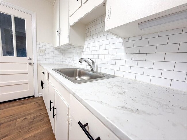 Building Photo - 2361 S Salvia St