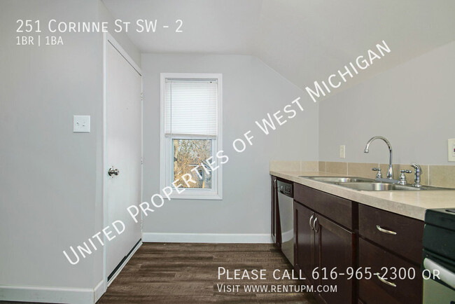 Building Photo - 251 Corinne St SW