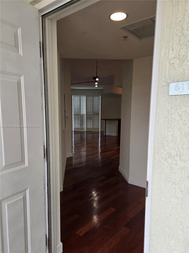 Building Photo - 7275 SW 89th St
