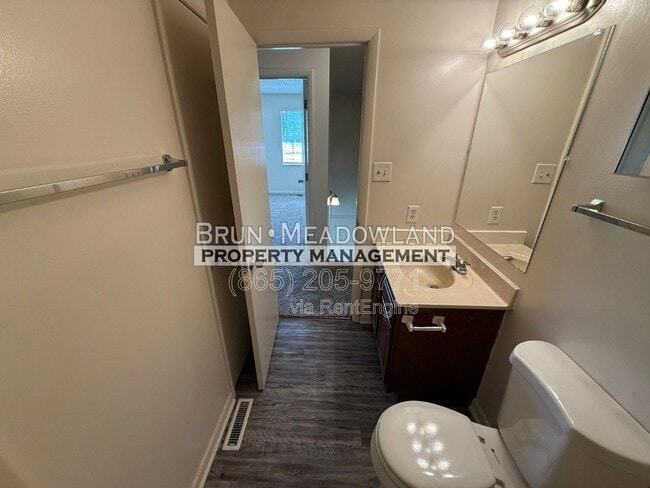 Building Photo - 8676 Tervada Dr