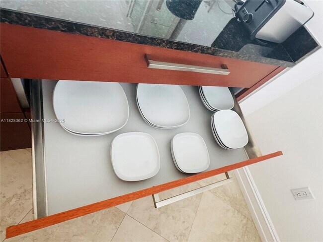 Building Photo - 1830 S Ocean Dr