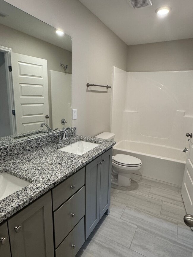 Building Photo - 203 Mountaindale Dr
