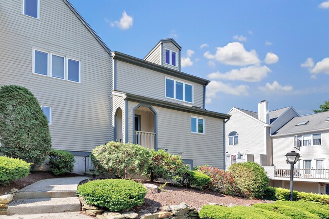 Building Photo - 66 Westview Terrace
