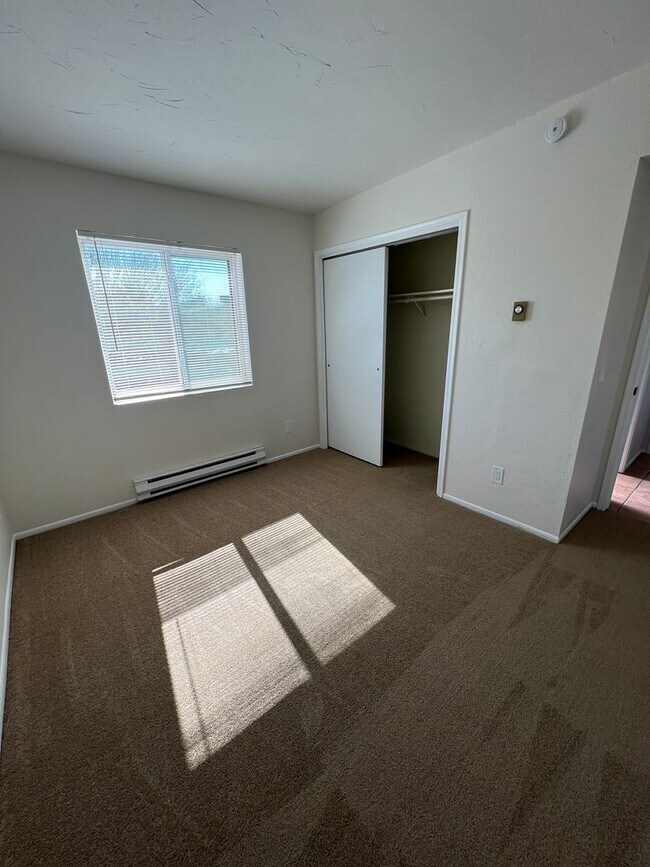 Building Photo - 914 N Belvedere Ave