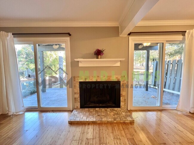 Building Photo - 201 Mariners Row