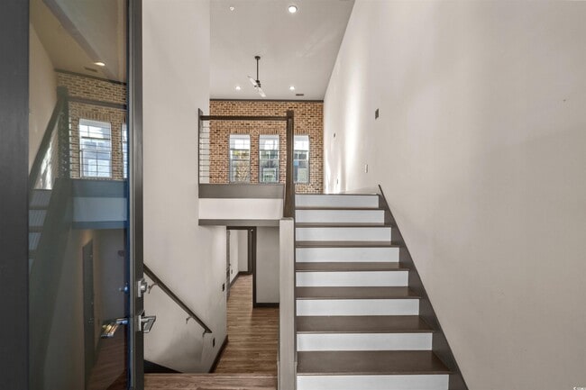 Building Photo - 80 Shady Oak Ln