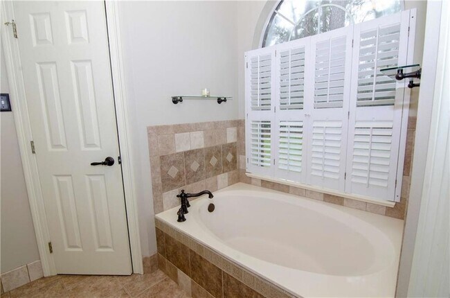 Building Photo - 2088 Timbercreek Ln