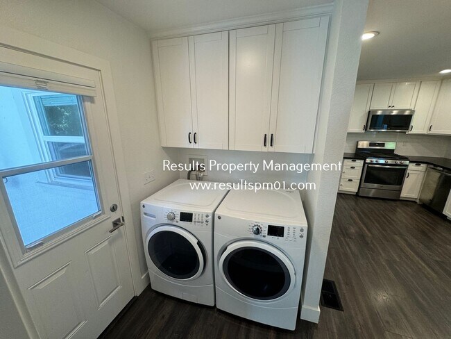 Building Photo - Coming Soon! 3 Bed 2 Bath Cottage Penryn