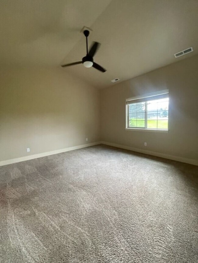 Building Photo - Golf Course Living on Village Greens-  Bedroom plus Den/2 Bath Single Story with 2 Car Garage