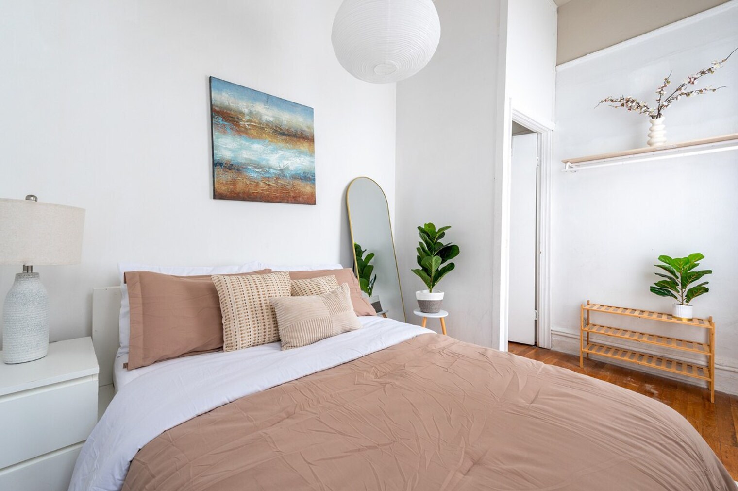 Building Photo - 459 W 46th St