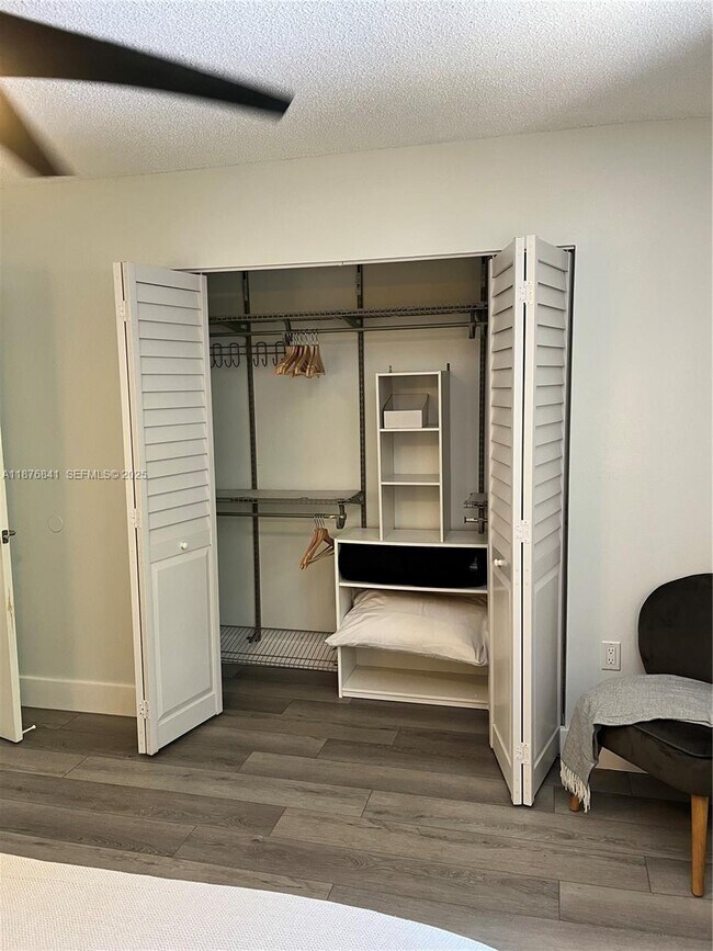 Building Photo - 2567 NE 182nd St