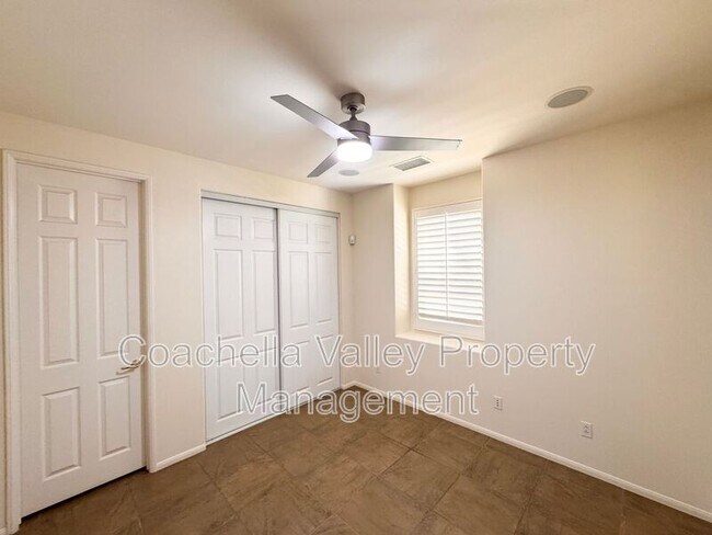 Building Photo - 138 Shoreline Dr