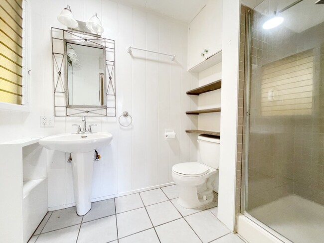 Building Photo - Pet Friendly Kailua Home with Pool, Waterf...