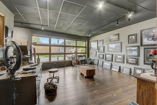 Building Photo - 2289 Ludington Avenue