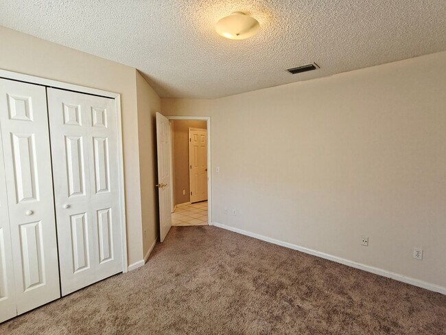 Building Photo - Florida Living at Its Best – 3BR Home with Hot Tub & Resort Amenities