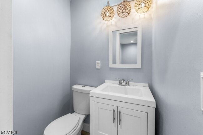 Building Photo - 12 Roosevelt Ave