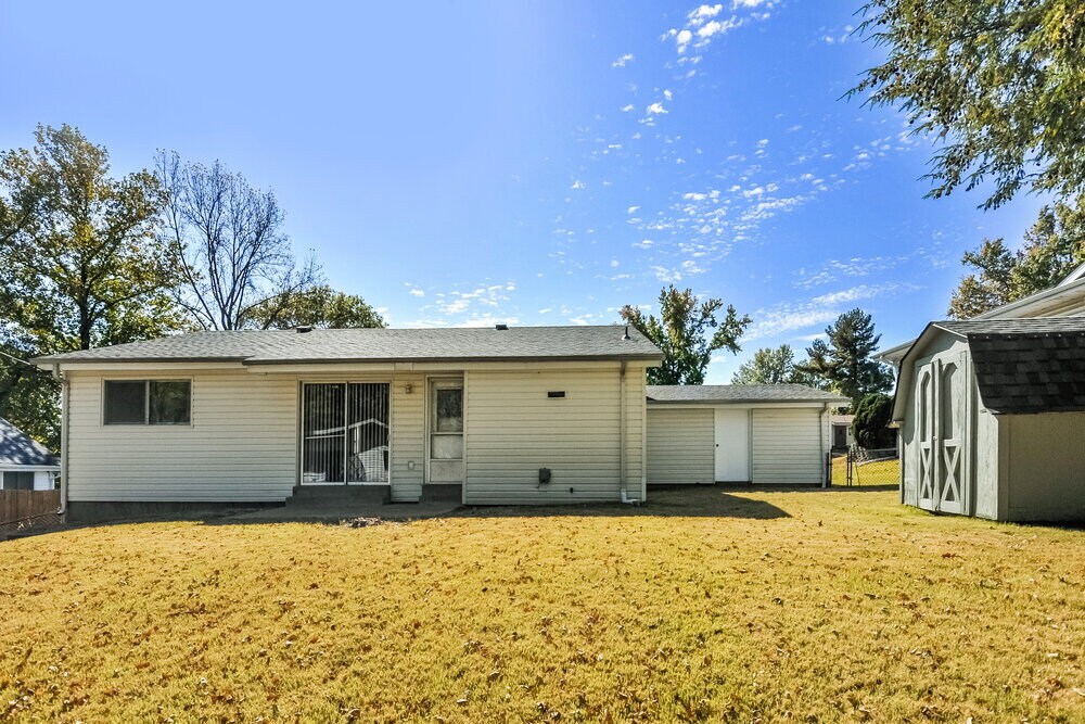 Building Photo - 4973 Bristol Rock Rd