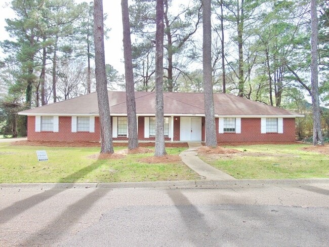 Building Photo - 5958 Lake Trace Cir
