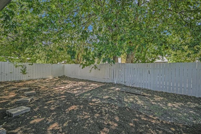 Building Photo - 4811 Spring Meadow Cove