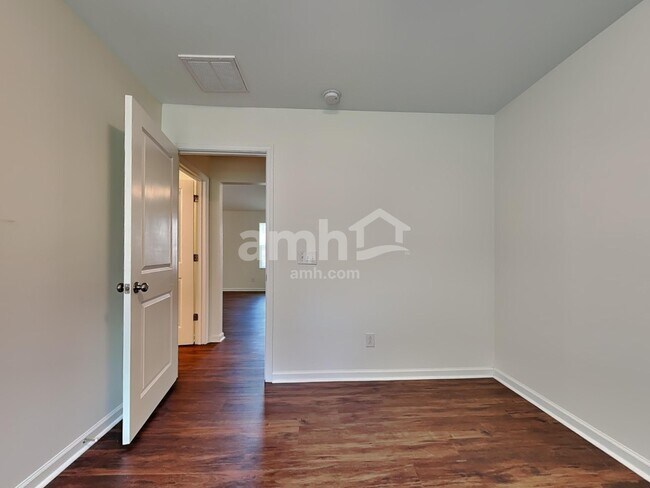 Building Photo - 43 Blackberry Cir